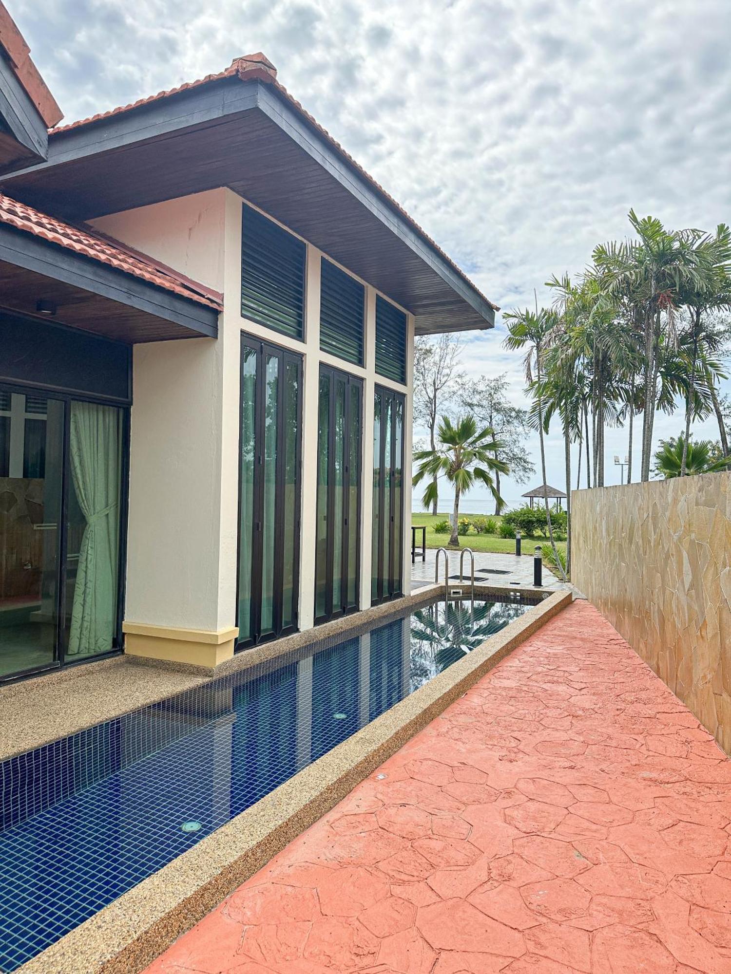 Bonheur At Karambunai Kota Kinabalu Exterior photo