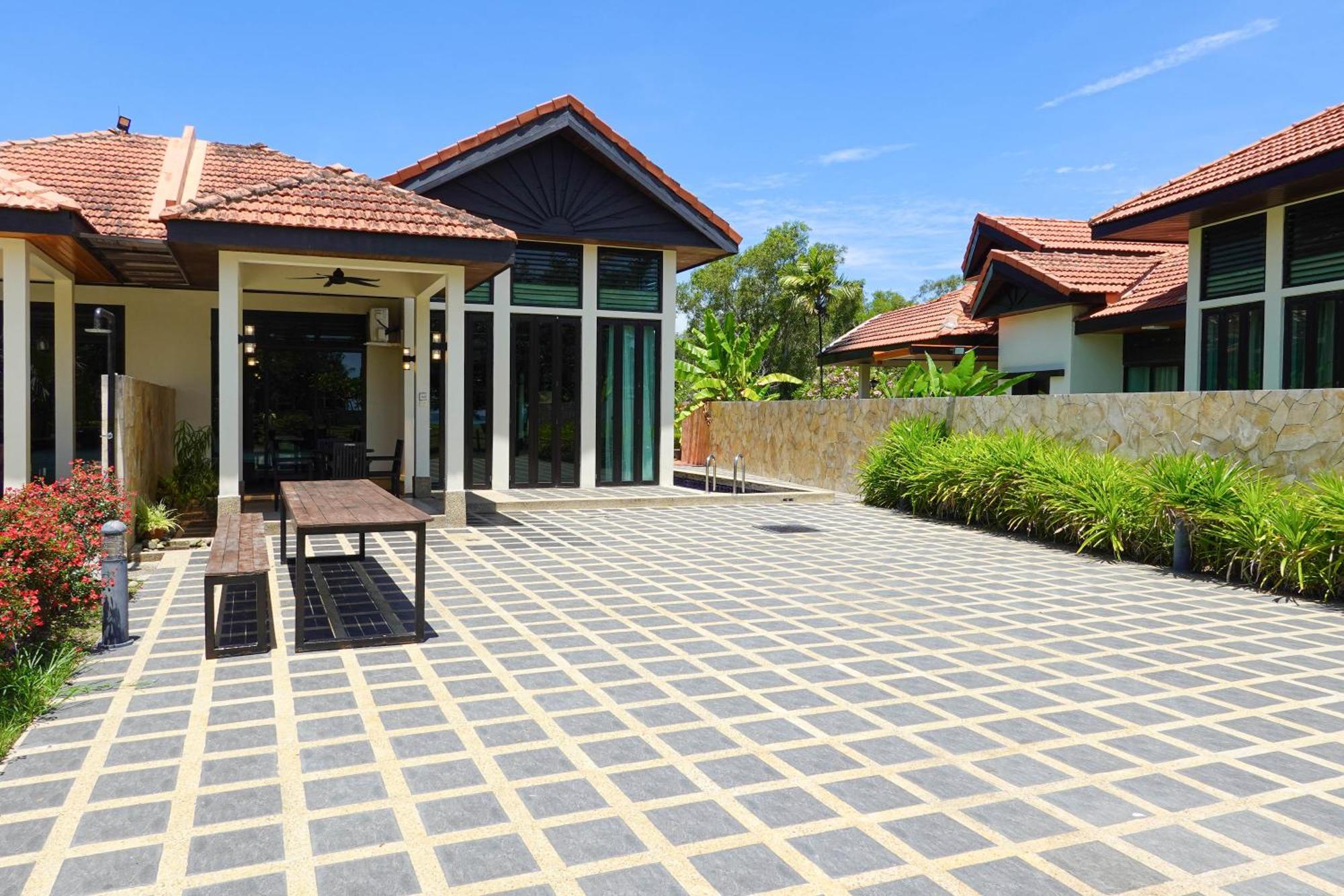Bonheur At Karambunai Kota Kinabalu Exterior photo