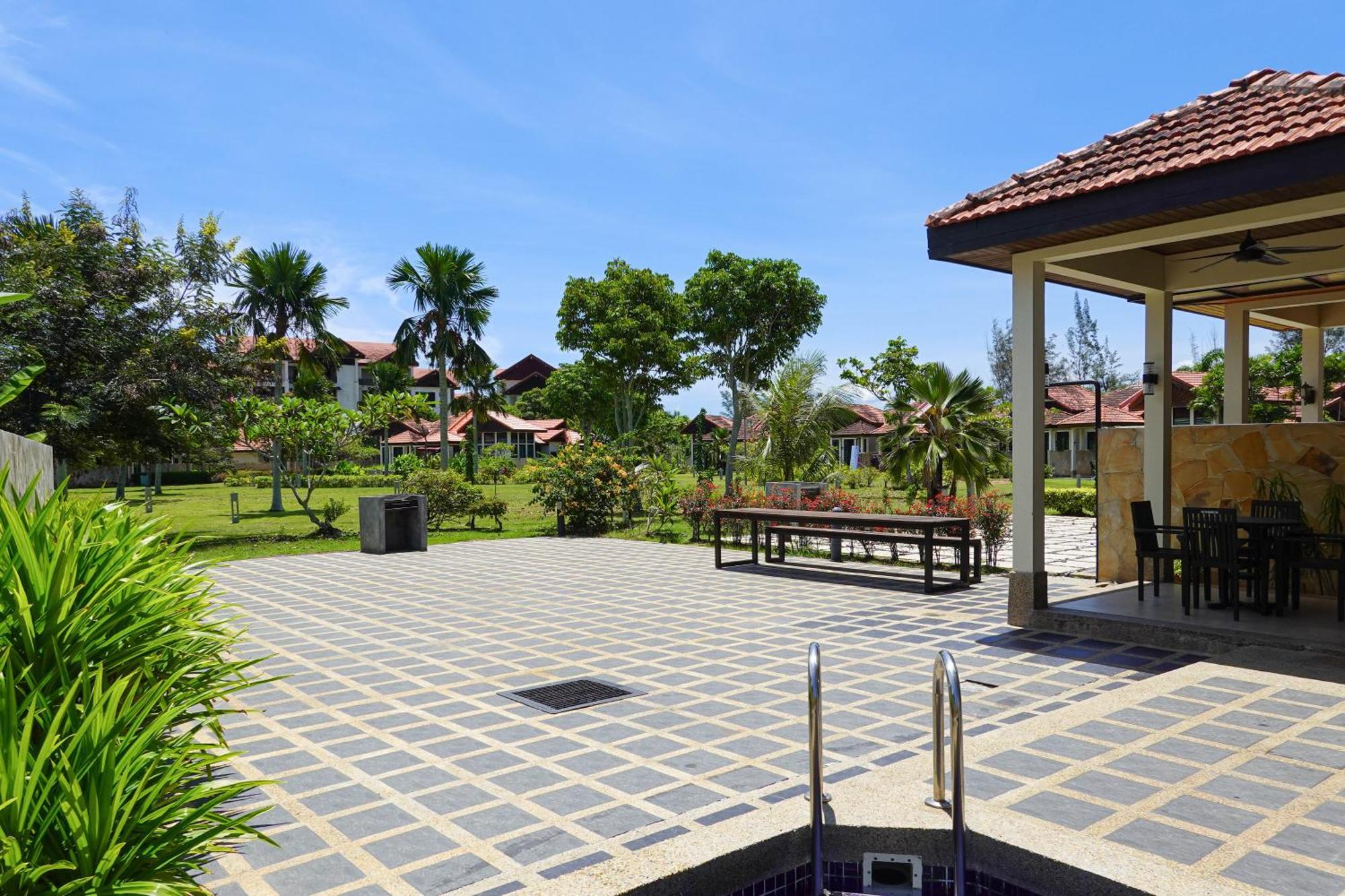 Bonheur At Karambunai Kota Kinabalu Exterior photo